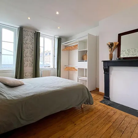 Triplex Du Marche - Charme & Coeur De Ville - Wifi - Thegoodbnb Apartment